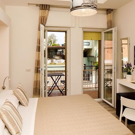 Sorrento Comfort Rooms Con Piscina Kültér fotó