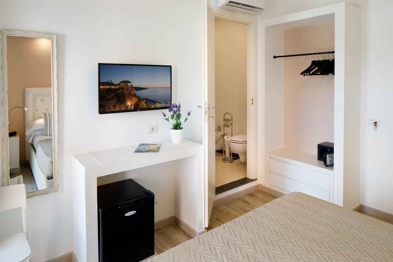 Sorrento Comfort Rooms Con Piscina Kültér fotó